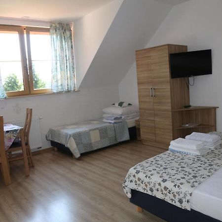 Agroturystyka Pod Grzywaczem Villa Sloszow Exteriör bild