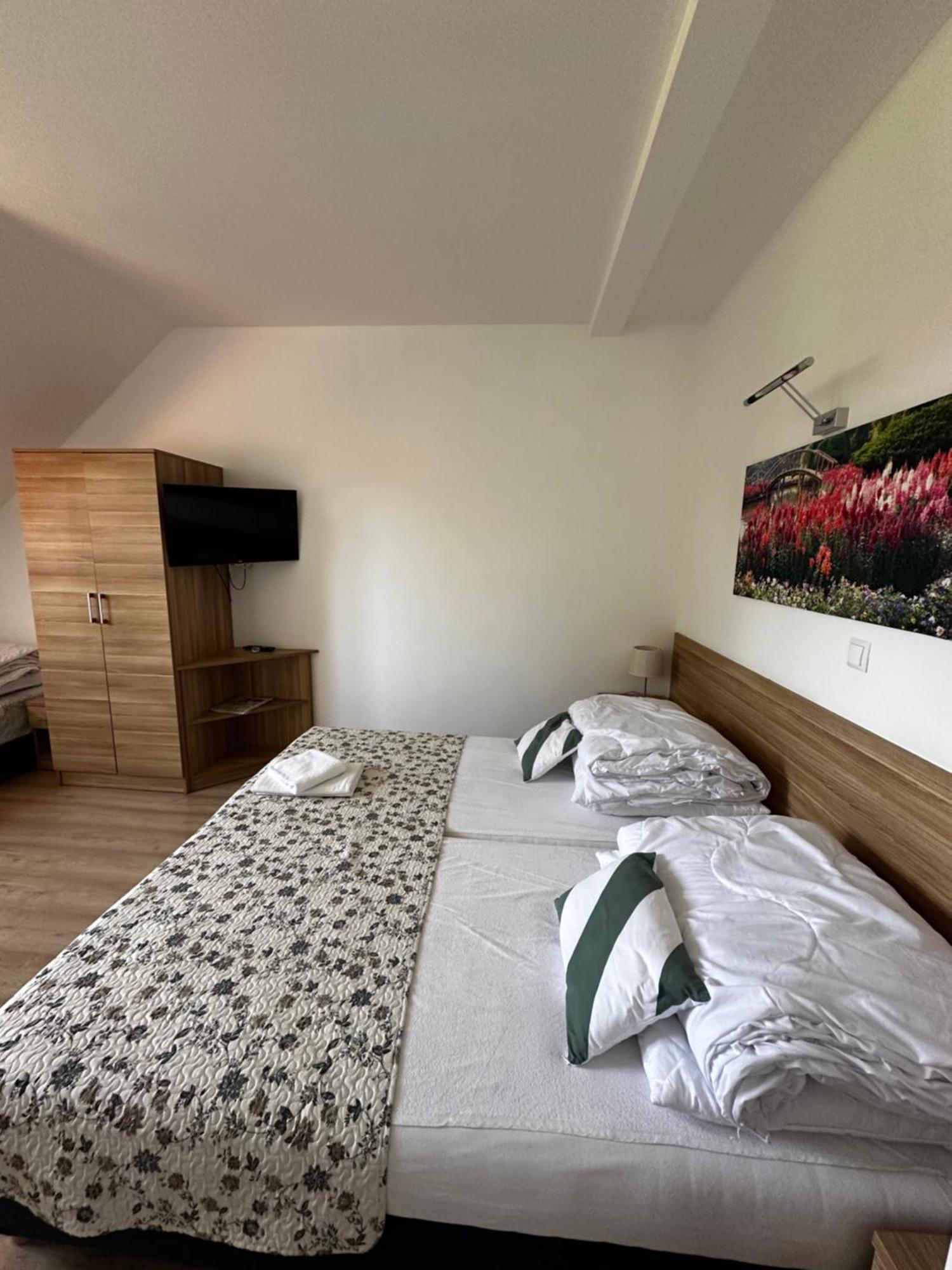 Agroturystyka Pod Grzywaczem Villa Sloszow Exteriör bild