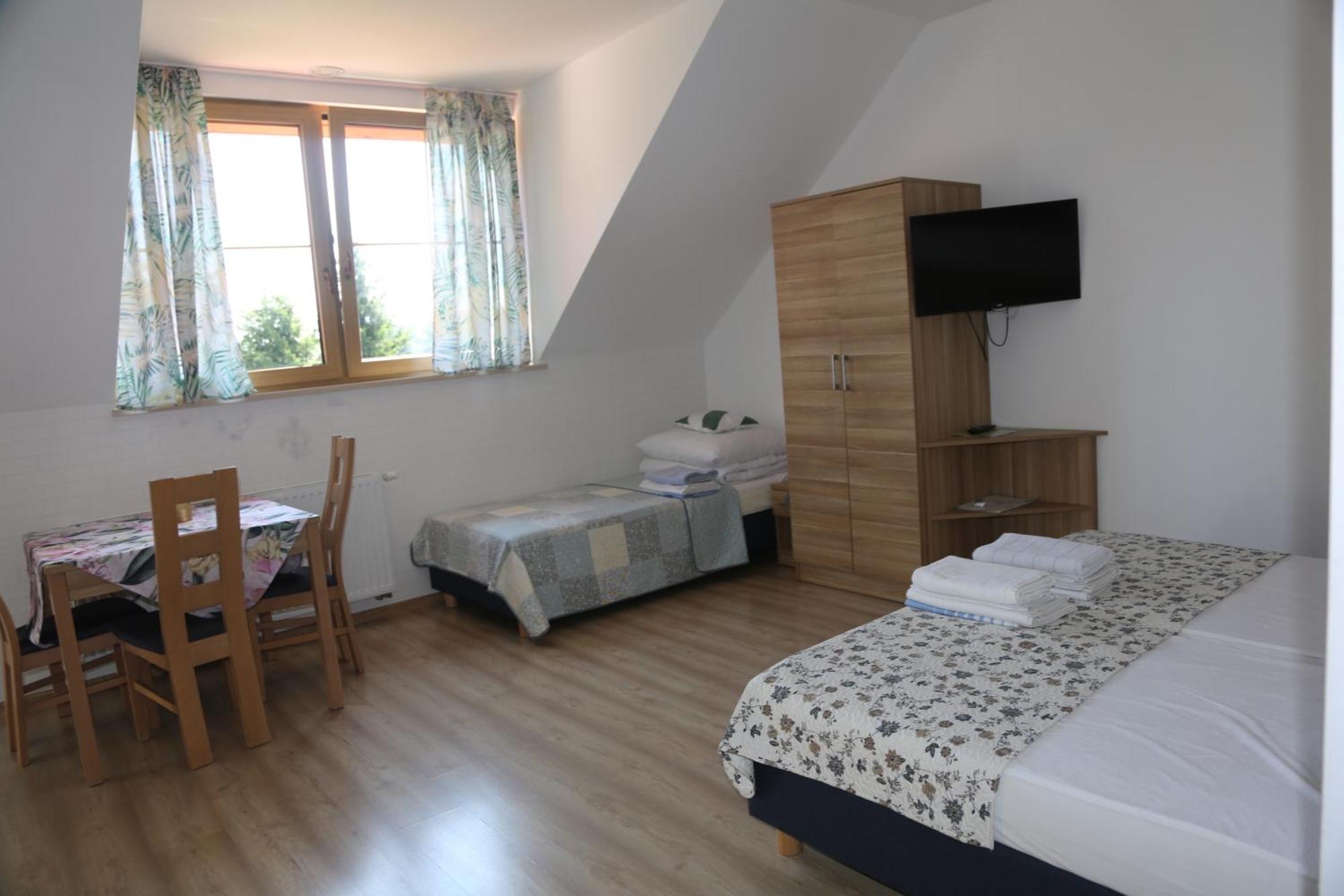 Agroturystyka Pod Grzywaczem Villa Sloszow Exteriör bild
