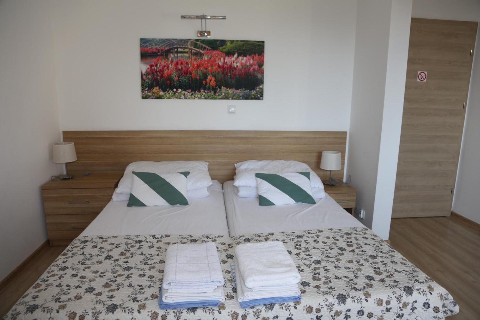 Agroturystyka Pod Grzywaczem Villa Sloszow Exteriör bild